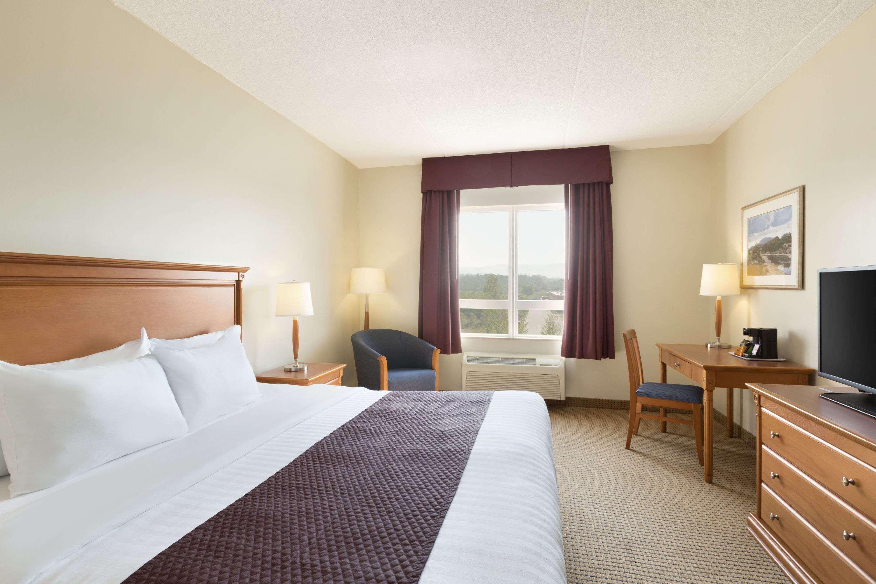 Days Inn & Suites By Wyndham Collingwood Dış mekan fotoğraf