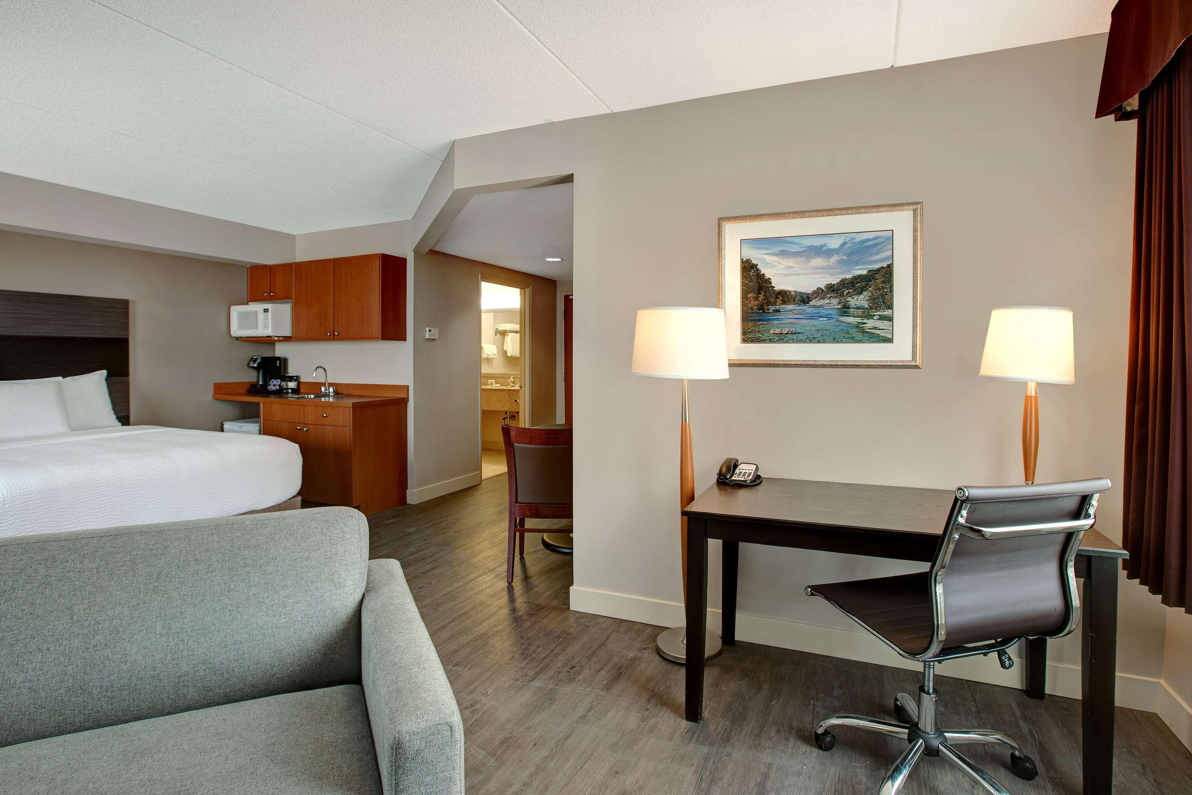 Days Inn & Suites By Wyndham Collingwood Dış mekan fotoğraf