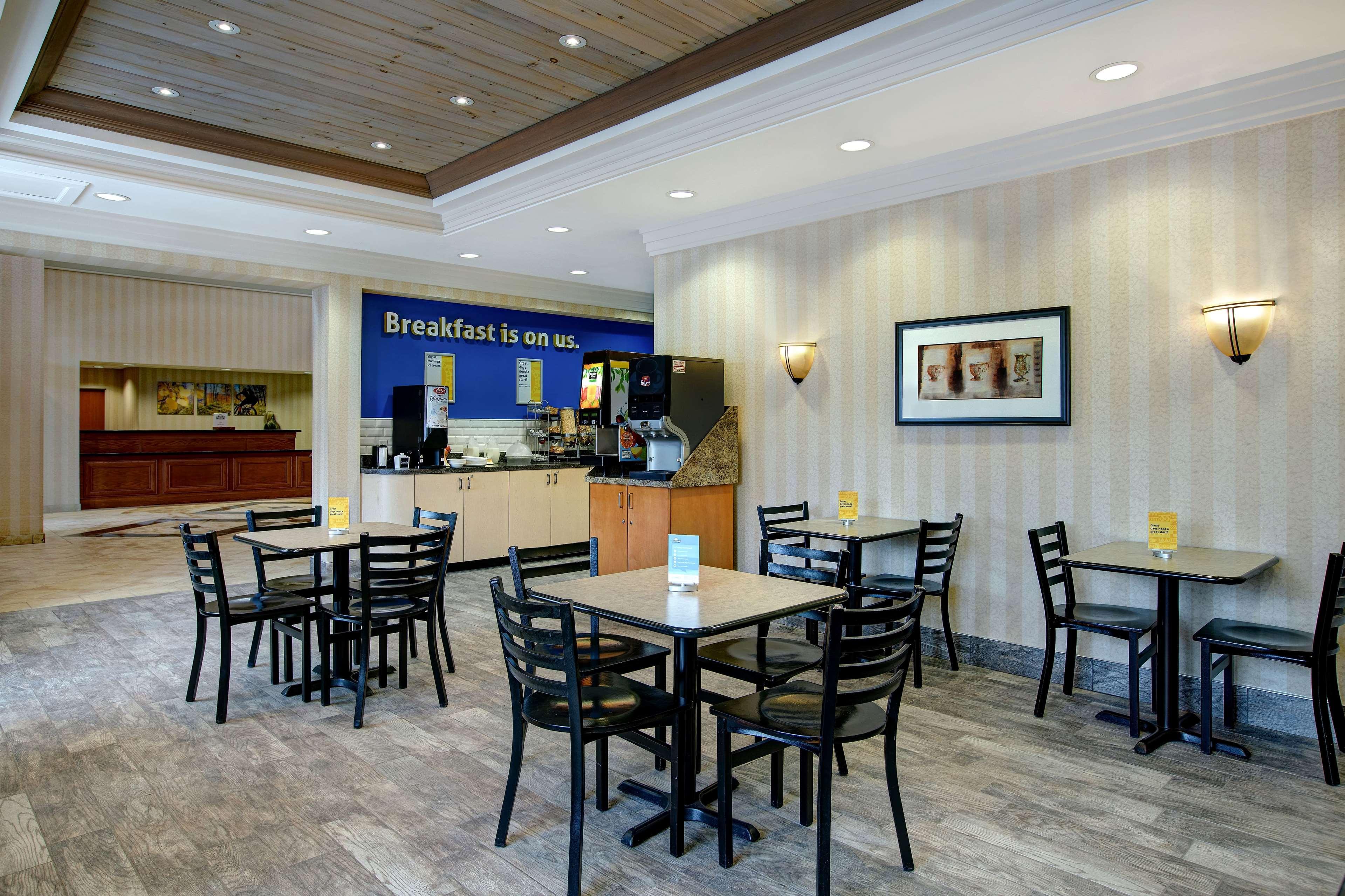 Days Inn & Suites By Wyndham Collingwood Dış mekan fotoğraf
