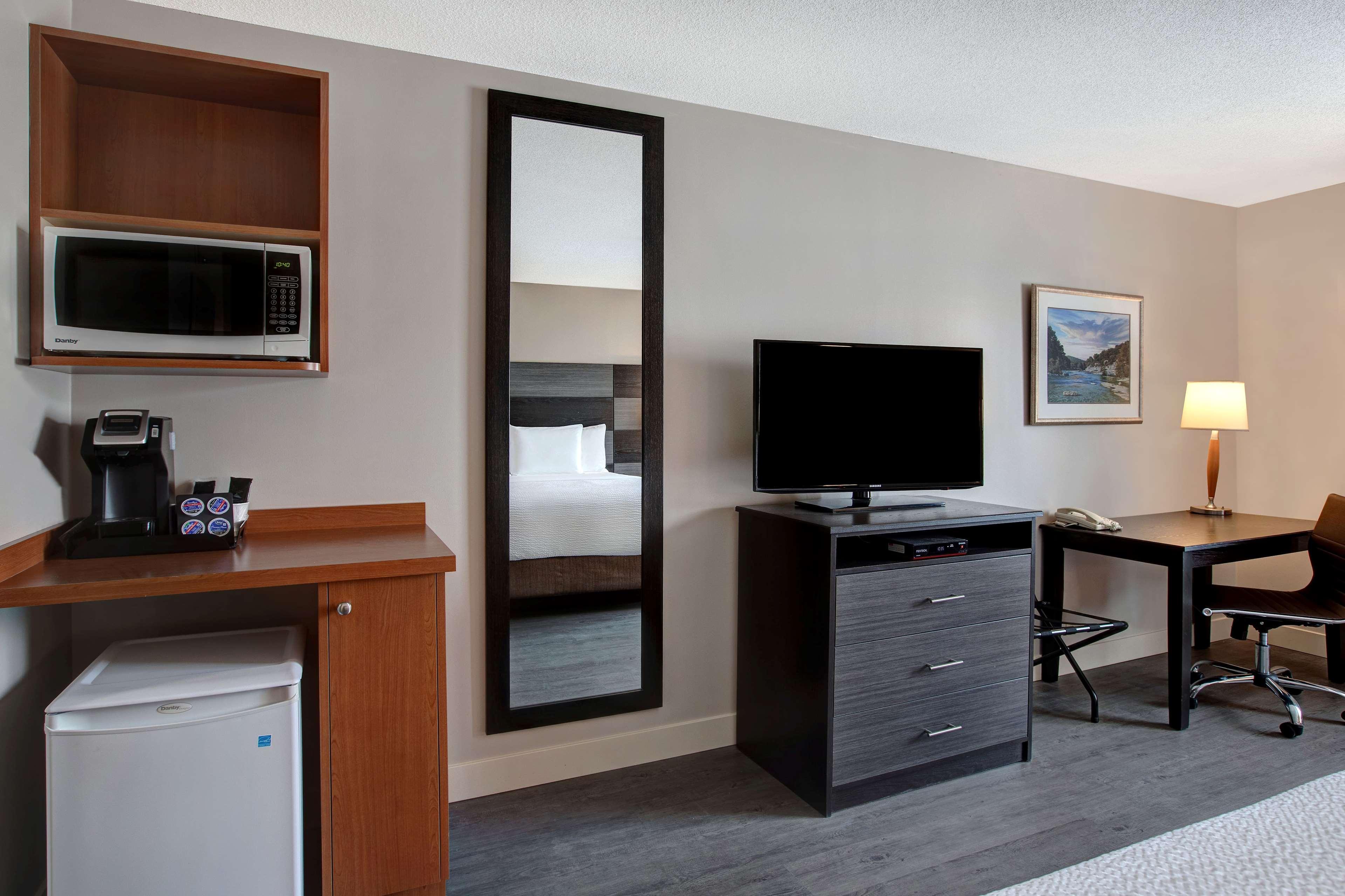 Days Inn & Suites By Wyndham Collingwood Dış mekan fotoğraf