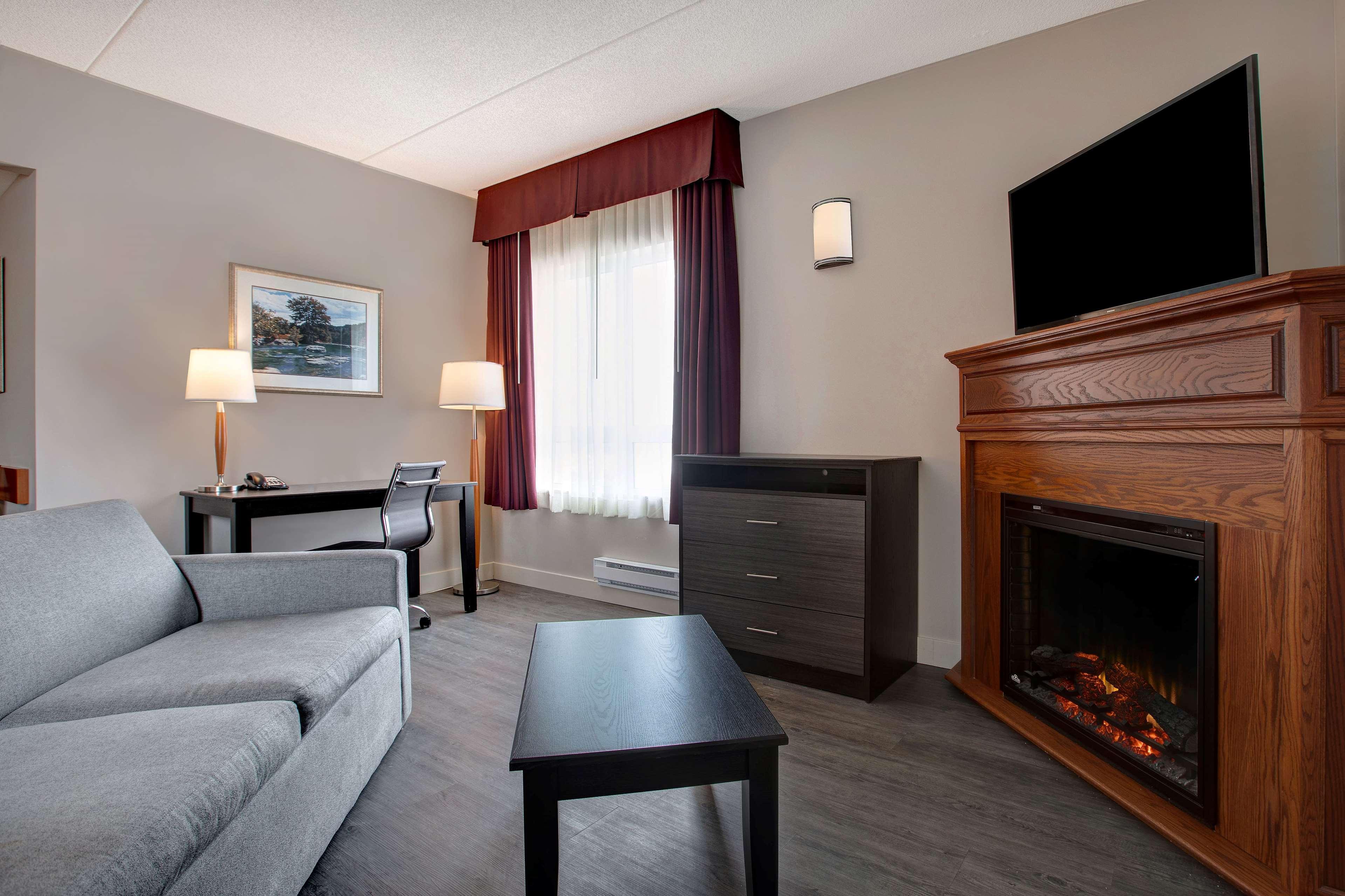 Days Inn & Suites By Wyndham Collingwood Dış mekan fotoğraf