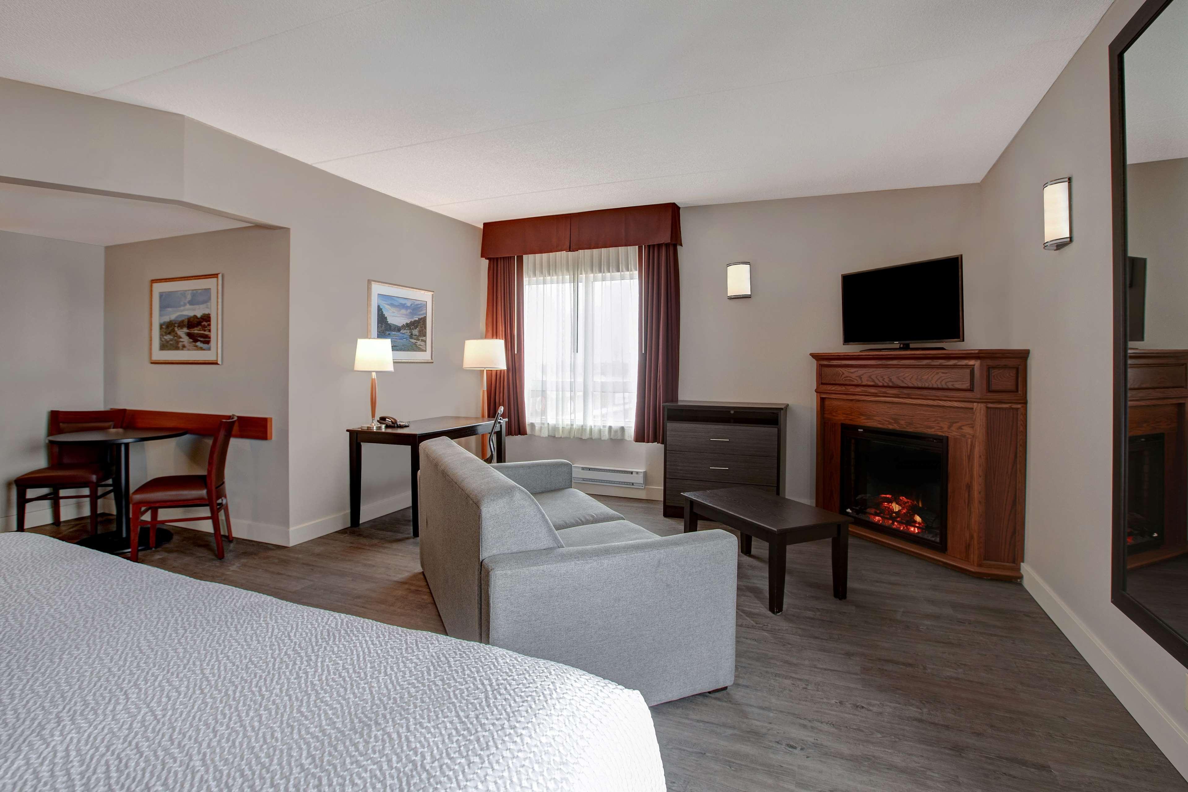 Days Inn & Suites By Wyndham Collingwood Dış mekan fotoğraf