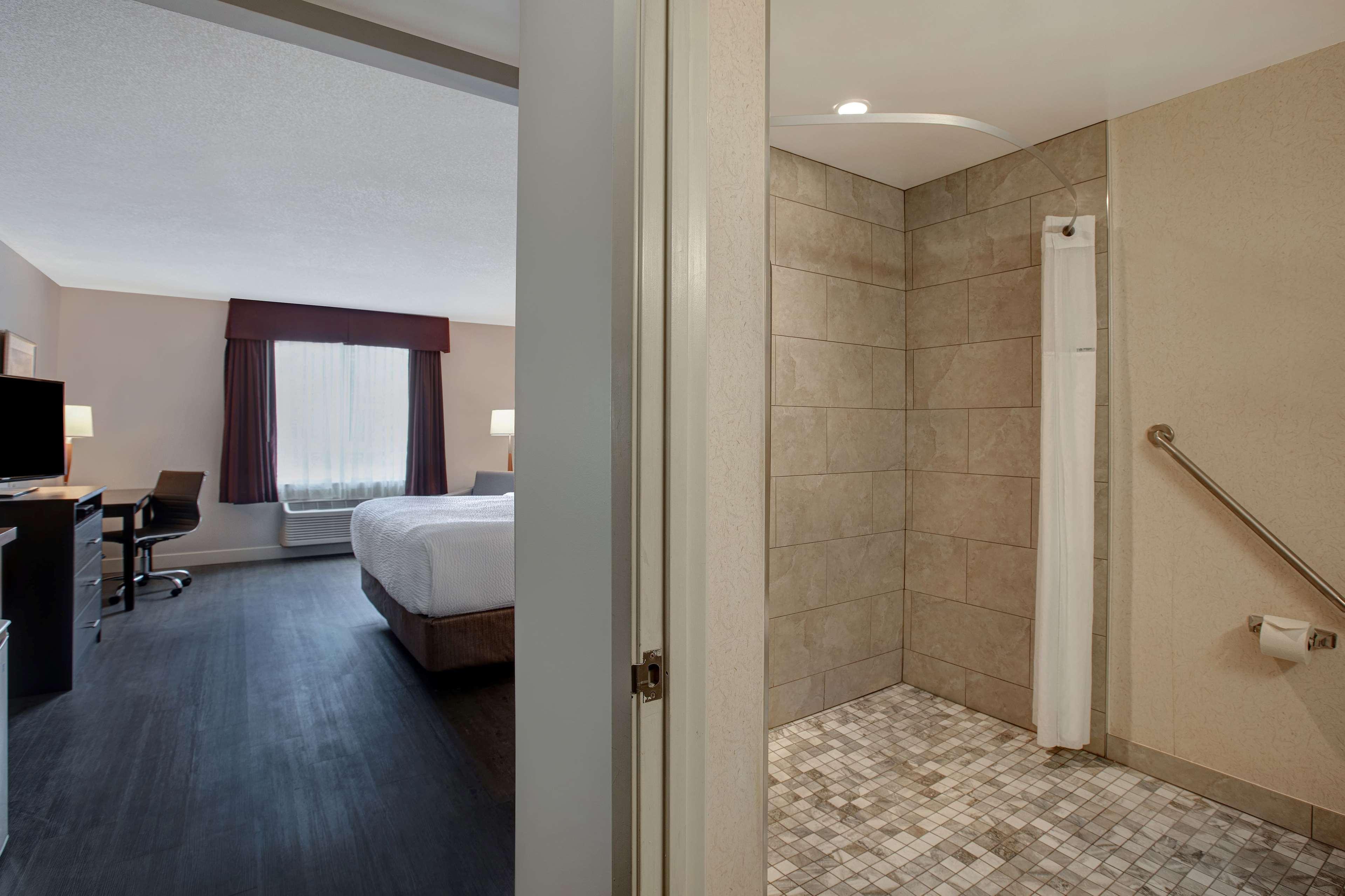 Days Inn & Suites By Wyndham Collingwood Dış mekan fotoğraf