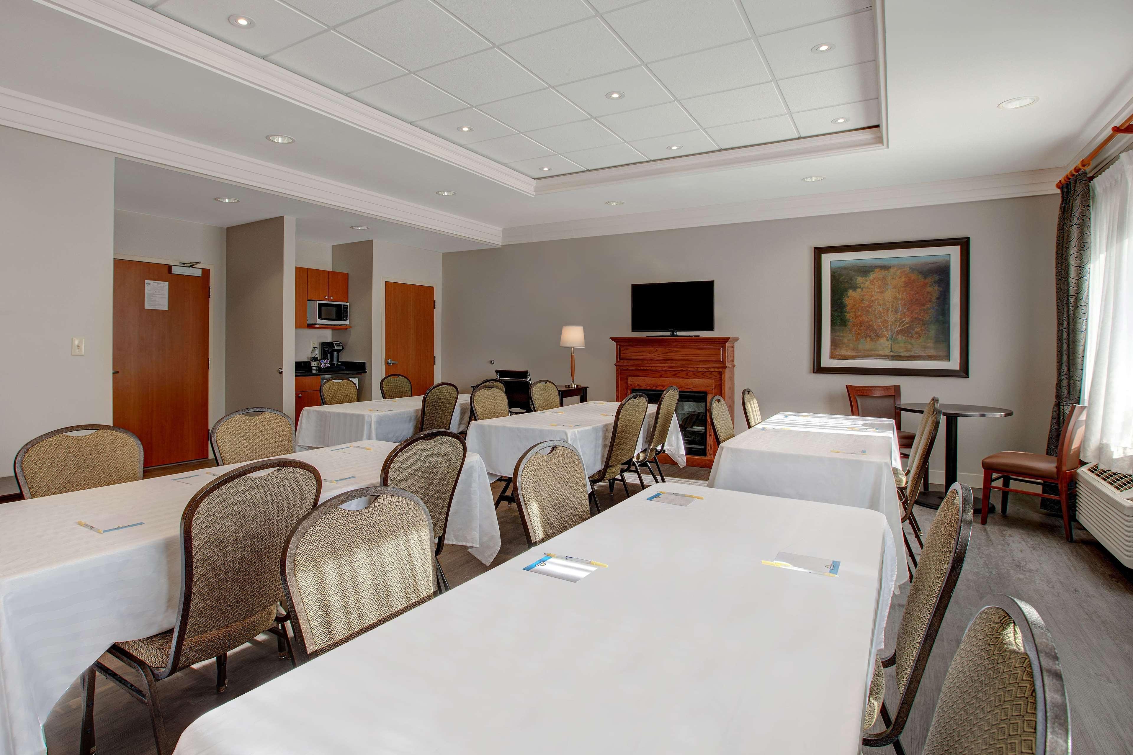 Days Inn & Suites By Wyndham Collingwood Dış mekan fotoğraf