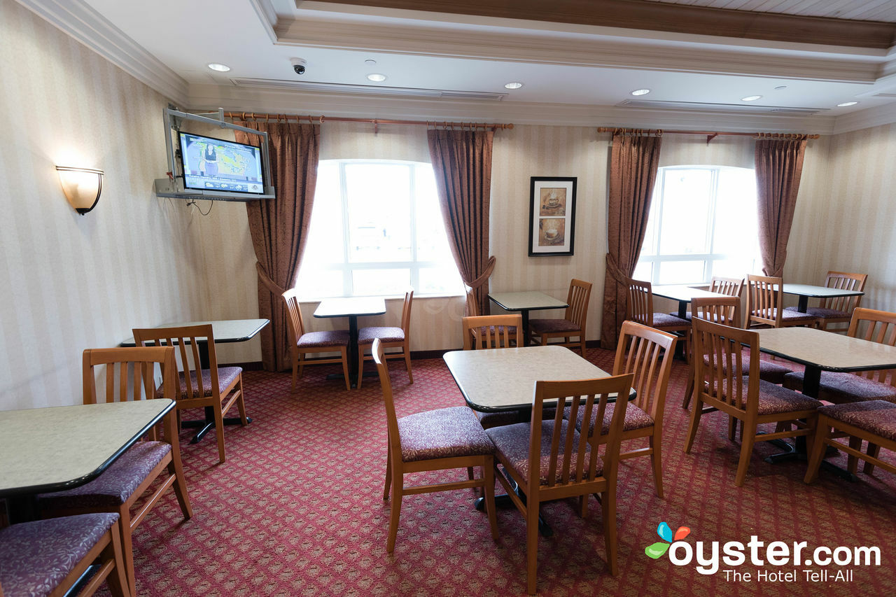 Days Inn & Suites By Wyndham Collingwood Dış mekan fotoğraf