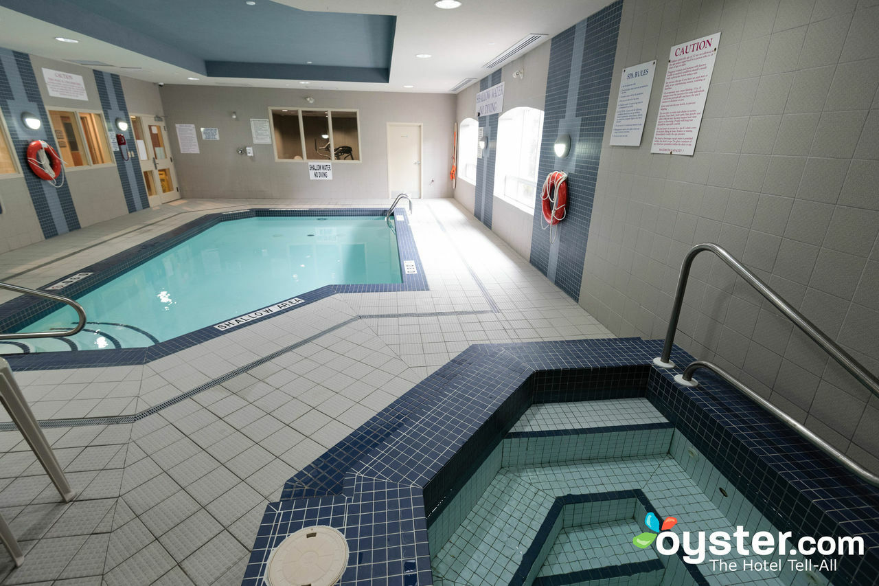 Days Inn & Suites By Wyndham Collingwood Dış mekan fotoğraf