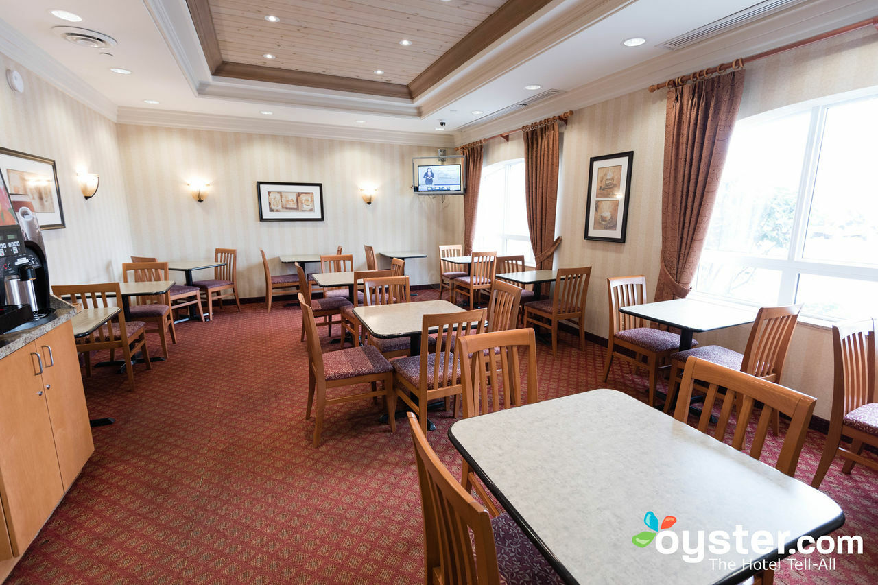 Days Inn & Suites By Wyndham Collingwood Dış mekan fotoğraf